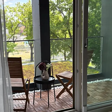 Lägenhet Riverside Retreat - Cozy In *