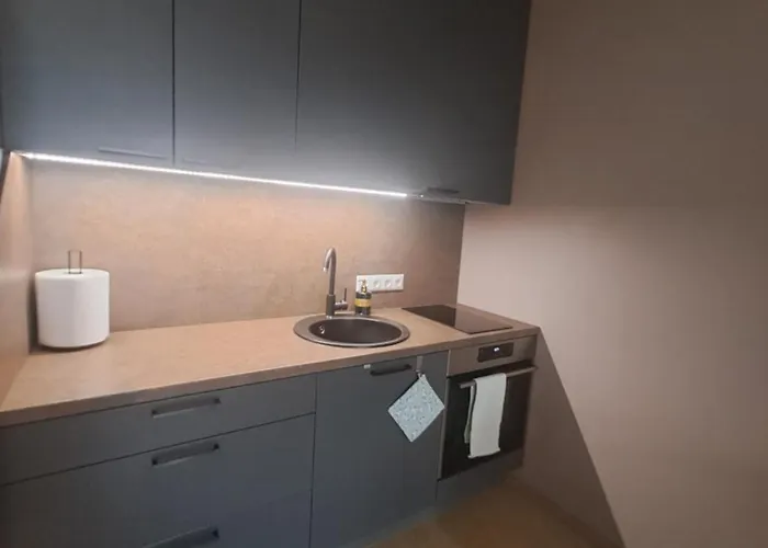 Riverside Retreat - Cozy In